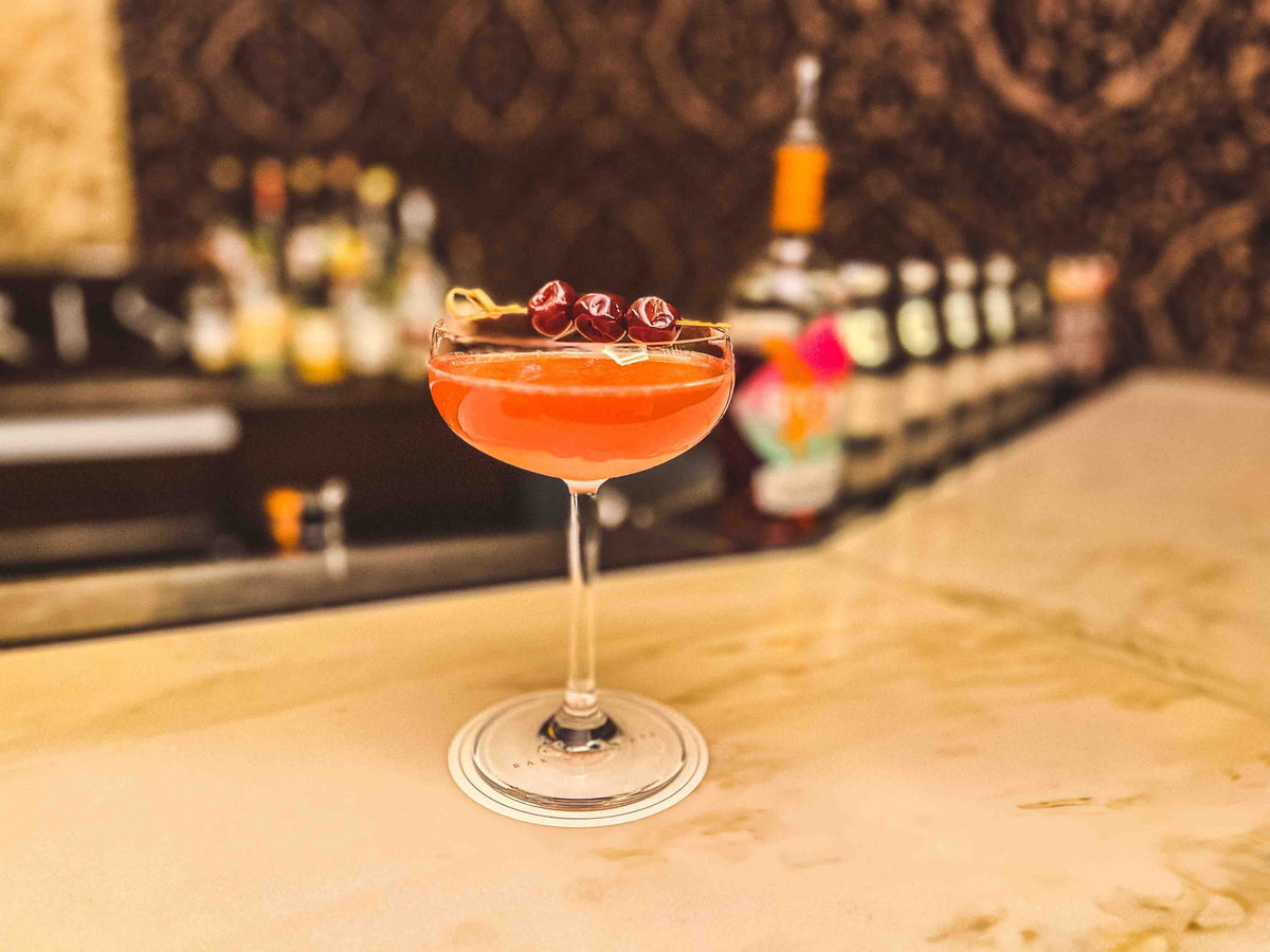 MILLION ROSES - ein fruchtiger Schmeichler, der Dich in die Whiskey Sour Welt zieht...